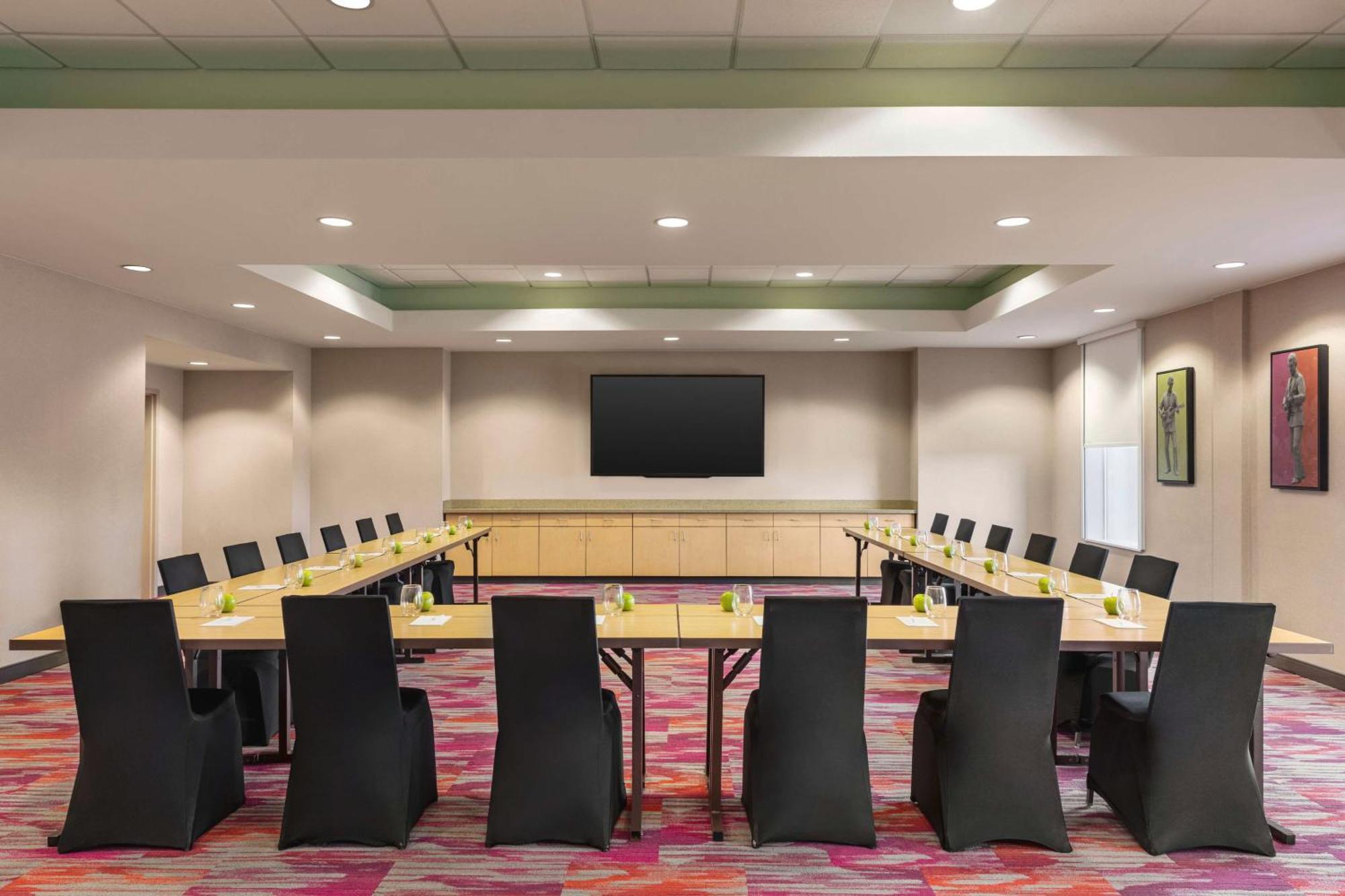 Home2 Suites By Hilton Lubbock Eksteriør bilde